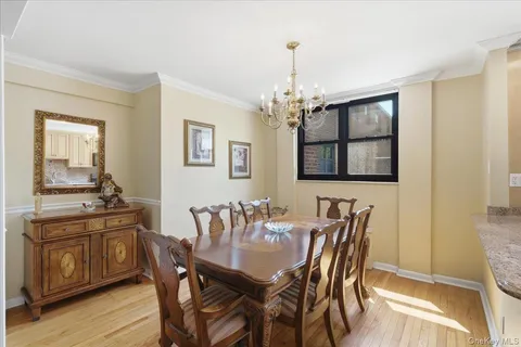 $325,000 | 86-22 155th Avenue, Unit 3L | Lindenwood