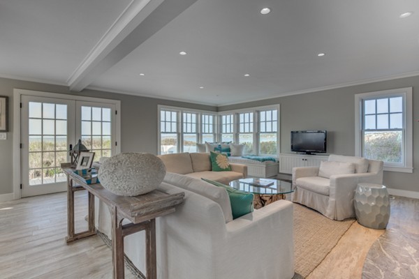 7 Pebble Path Gloucester, MA 01930 - Photo 3 of 27 Gallery Image 3