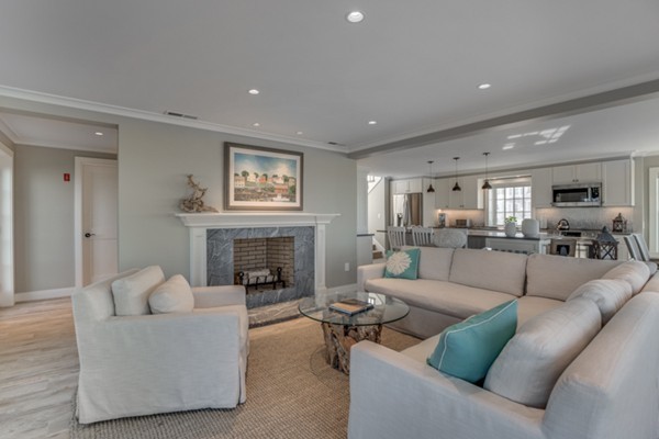 7 Pebble Path Gloucester, MA 01930 - Photo 5 of 27 Gallery Image 5