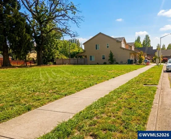 $250,000 | 816-810 Maple Street, Independence, OR 97351