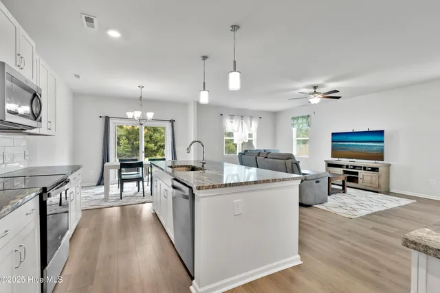 $355,000 | 1501 Judith Drive Southeast, Bolivia, NC 28422