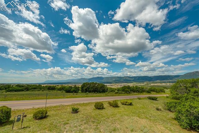 680 Harness Road Monument, CO 80132 - Photo 9 of 33