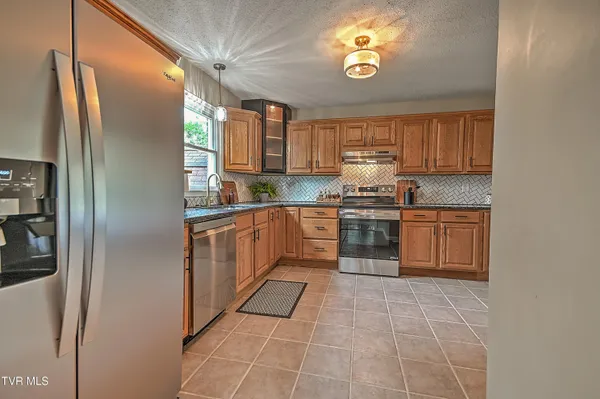 $439,900 | 6371 Old Jonesboro Road, Bristol, TN 37620