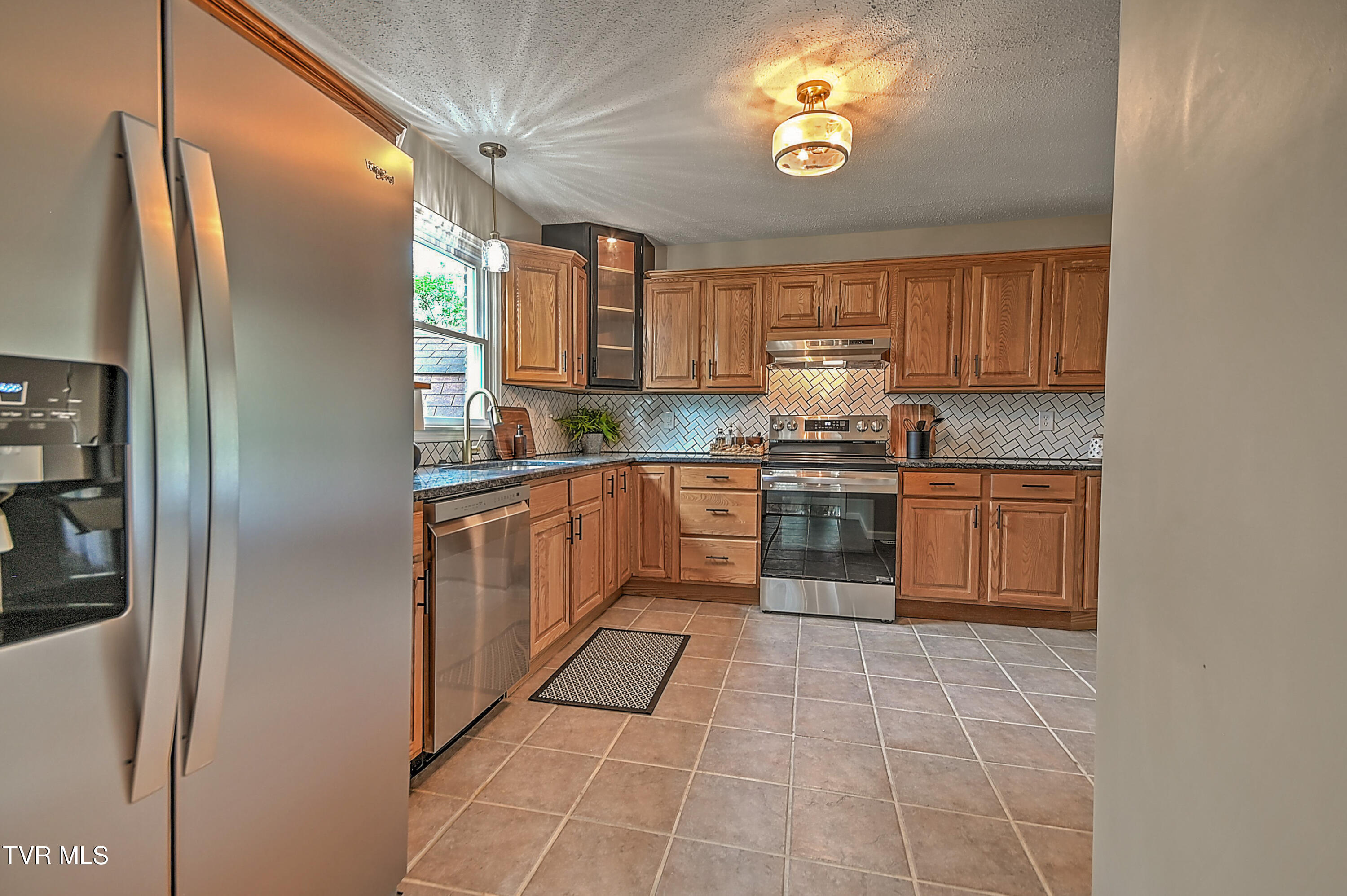 6371 Old Jonesboro Road Bristol, TN 37620 - Photo 14 of 55 6371 Old Jboro GUnit-17