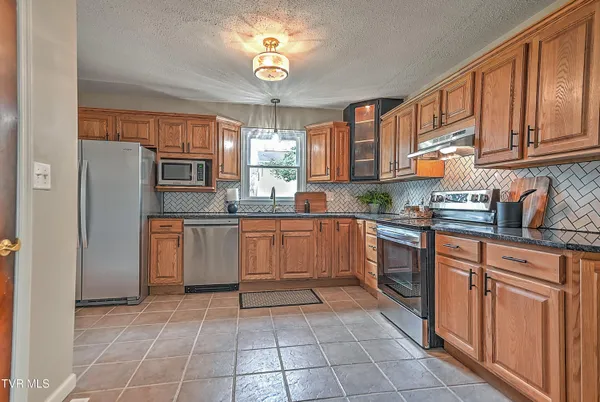 $439,900 | 6371 Old Jonesboro Road, Bristol, TN 37620