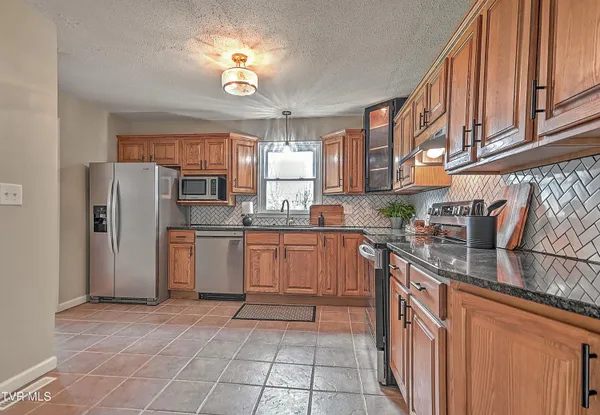 $439,900 | 6371 Old Jonesboro Road, Bristol, TN 37620