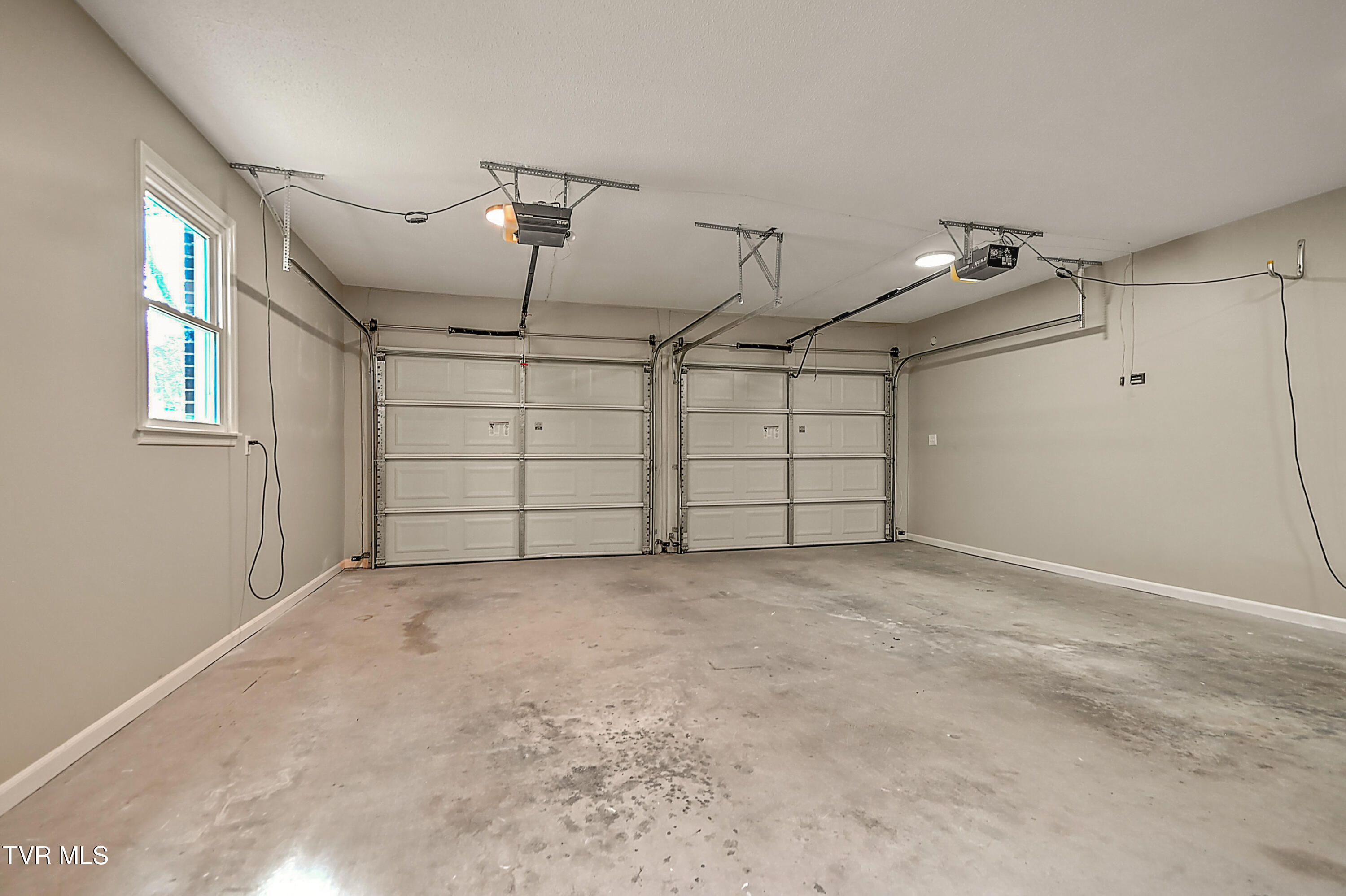 6371 Old Jonesboro Road Bristol, TN 37620 - Photo 25 of 55 6371 Old Jboro GUnit-28