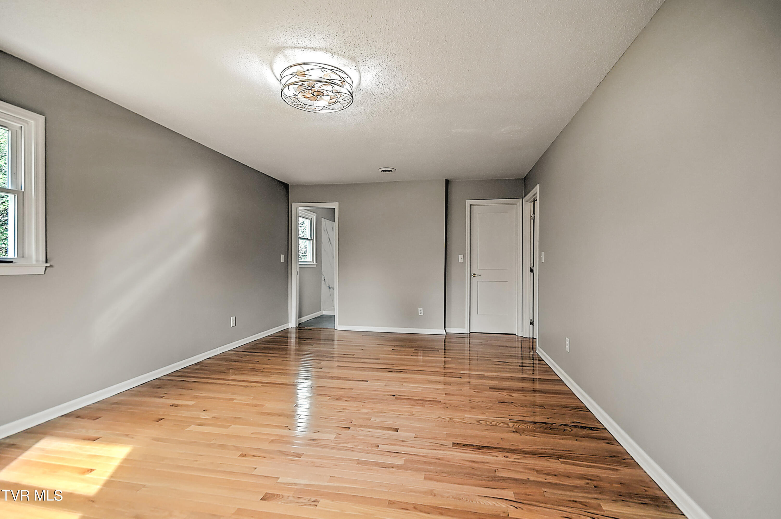 6371 Old Jonesboro Road Bristol, TN 37620 - Photo 29 of 55 6371 Old Jboro GUnit-30