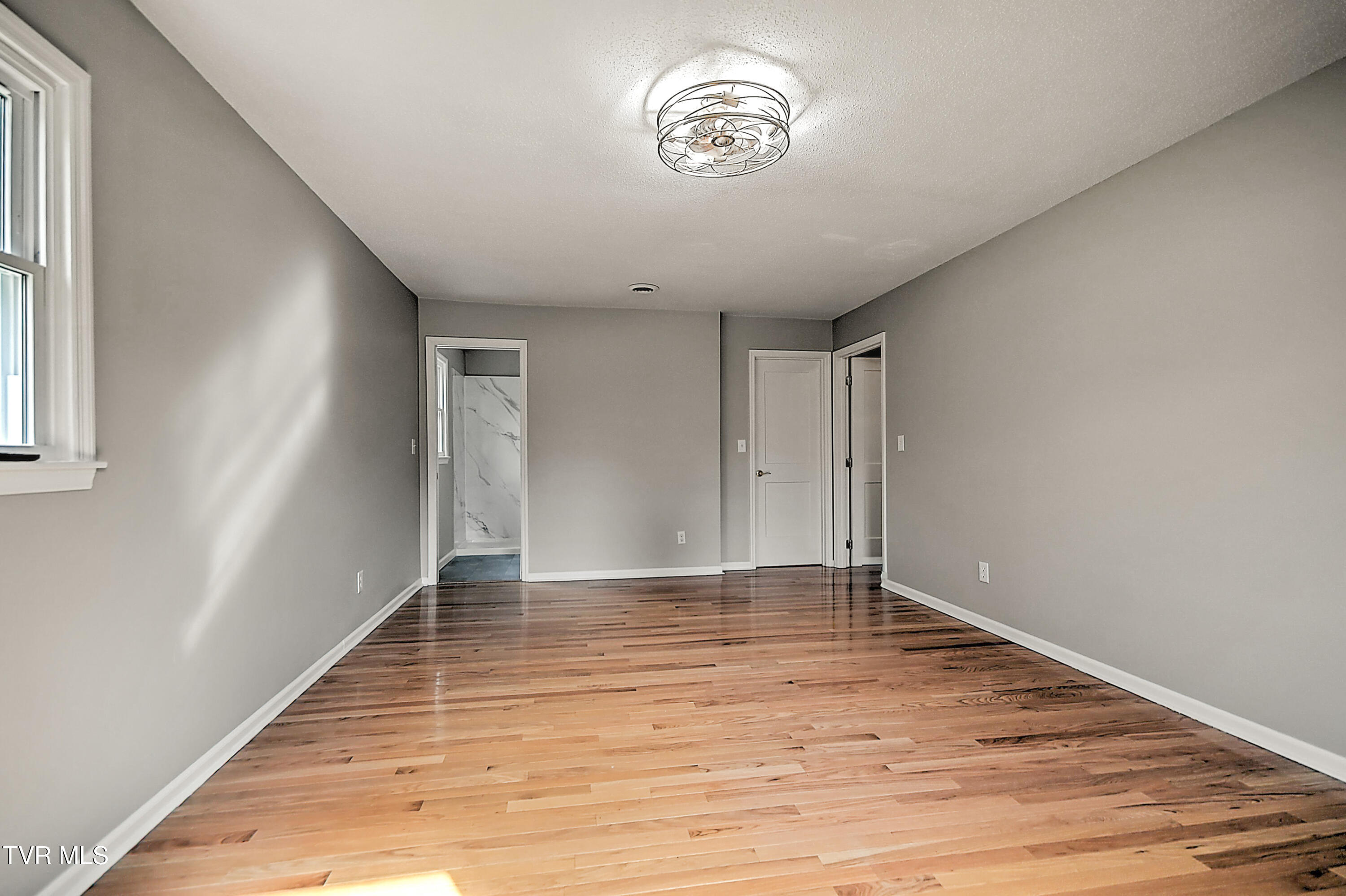 6371 Old Jonesboro Road Bristol, TN 37620 - Photo 30 of 55 6371 Old Jboro GUnit-31