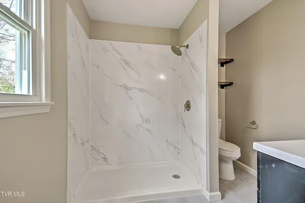 $439,900 | 6371 Old Jonesboro Road, Bristol, TN 37620