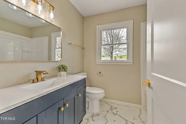 $439,900 | 6371 Old Jonesboro Road, Bristol, TN 37620