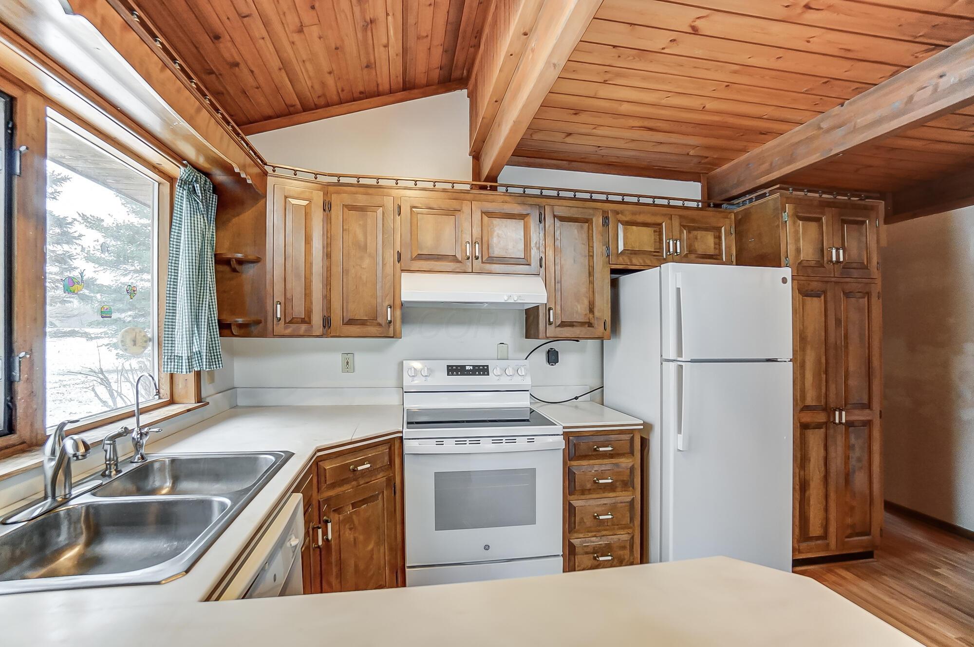 20700 Raymond Road Marysville, OH 43040 - Photo 18 of 50 Kitchen