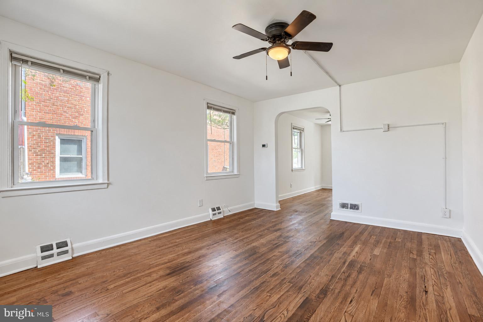 513 Welbrook Road Essex, MD 21221 - Photo 3 of 37 Gallery Image 3