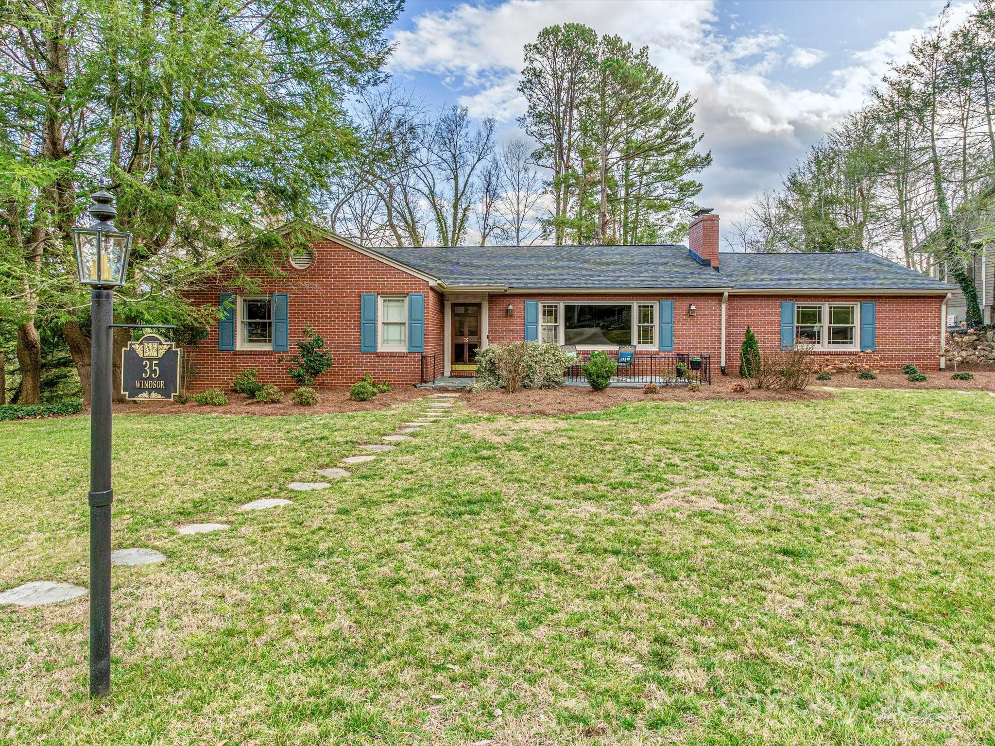 35 Windsor Road Asheville, NC 28804 - Photo 1 of 48 Gallery Image 1