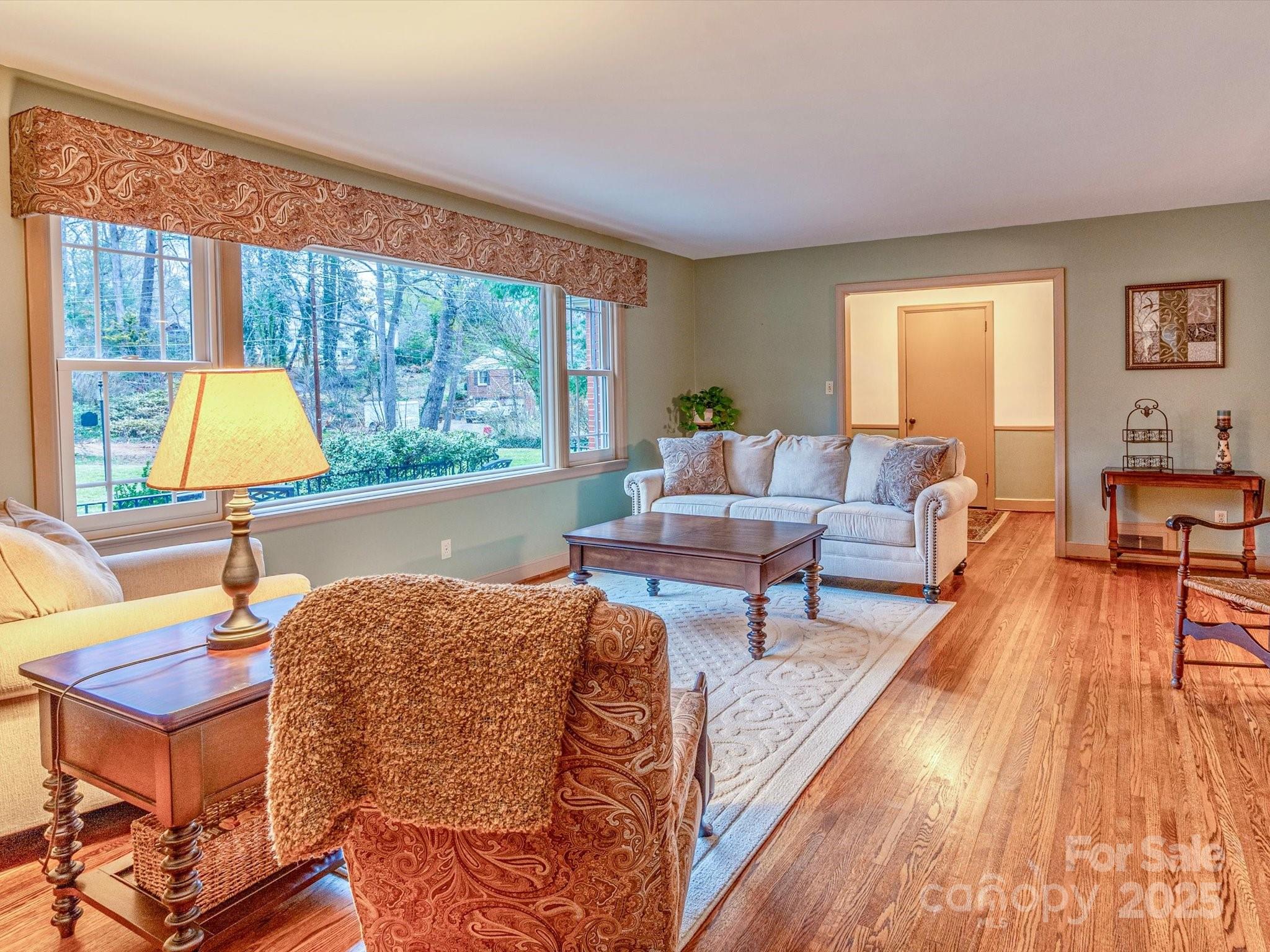 35 Windsor Road Asheville, NC 28804 - Photo 11 of 48 Gallery Image 11