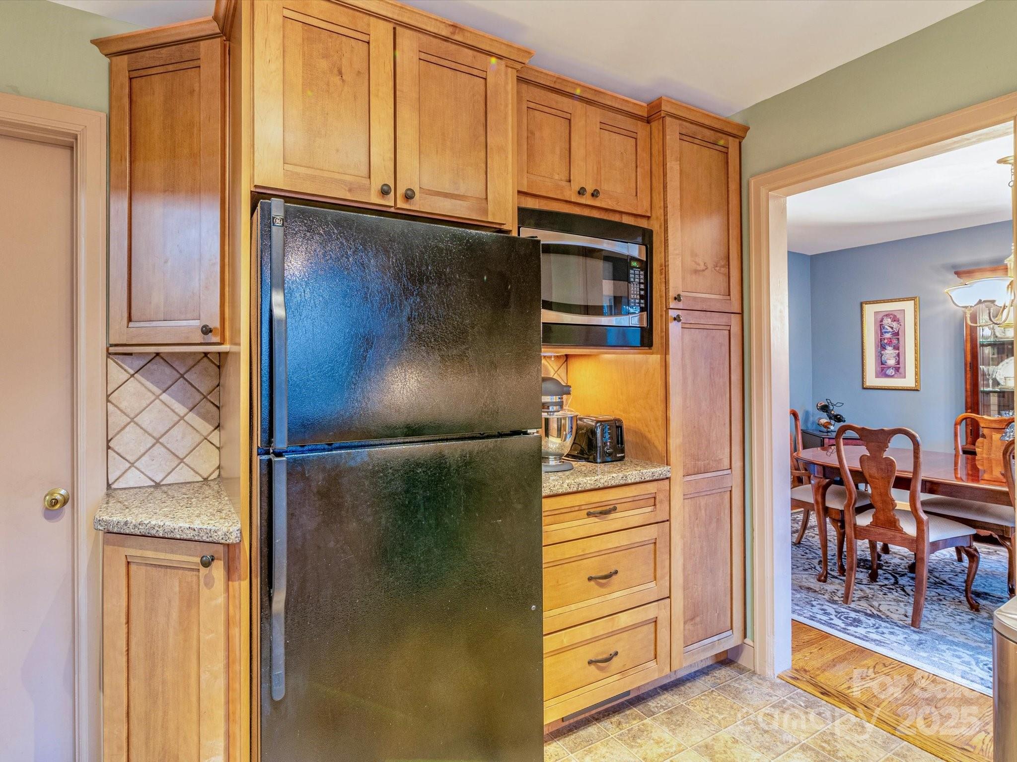35 Windsor Road Asheville, NC 28804 - Photo 16 of 48 Gallery Image 16