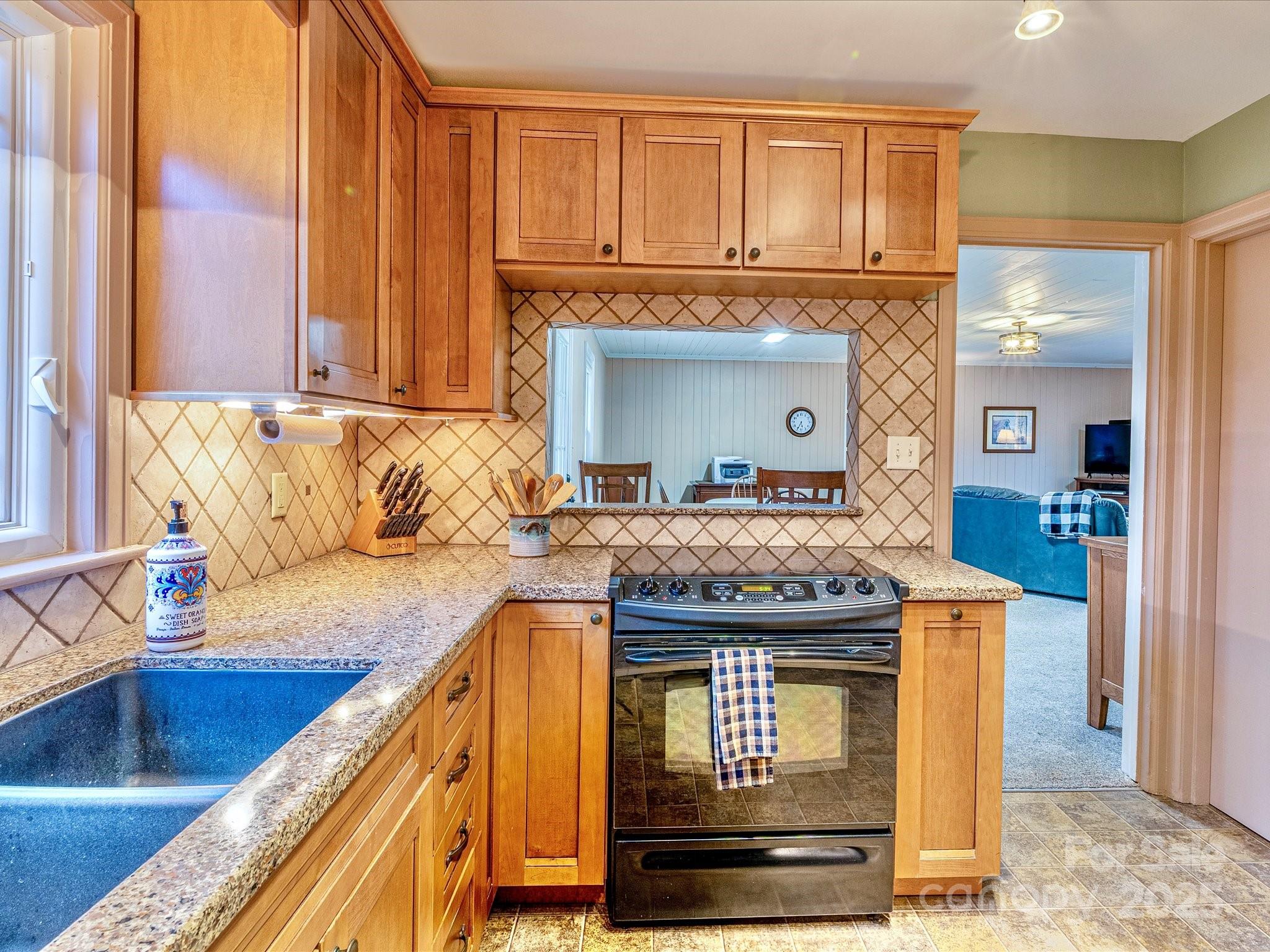 35 Windsor Road Asheville, NC 28804 - Photo 18 of 48 Gallery Image 18