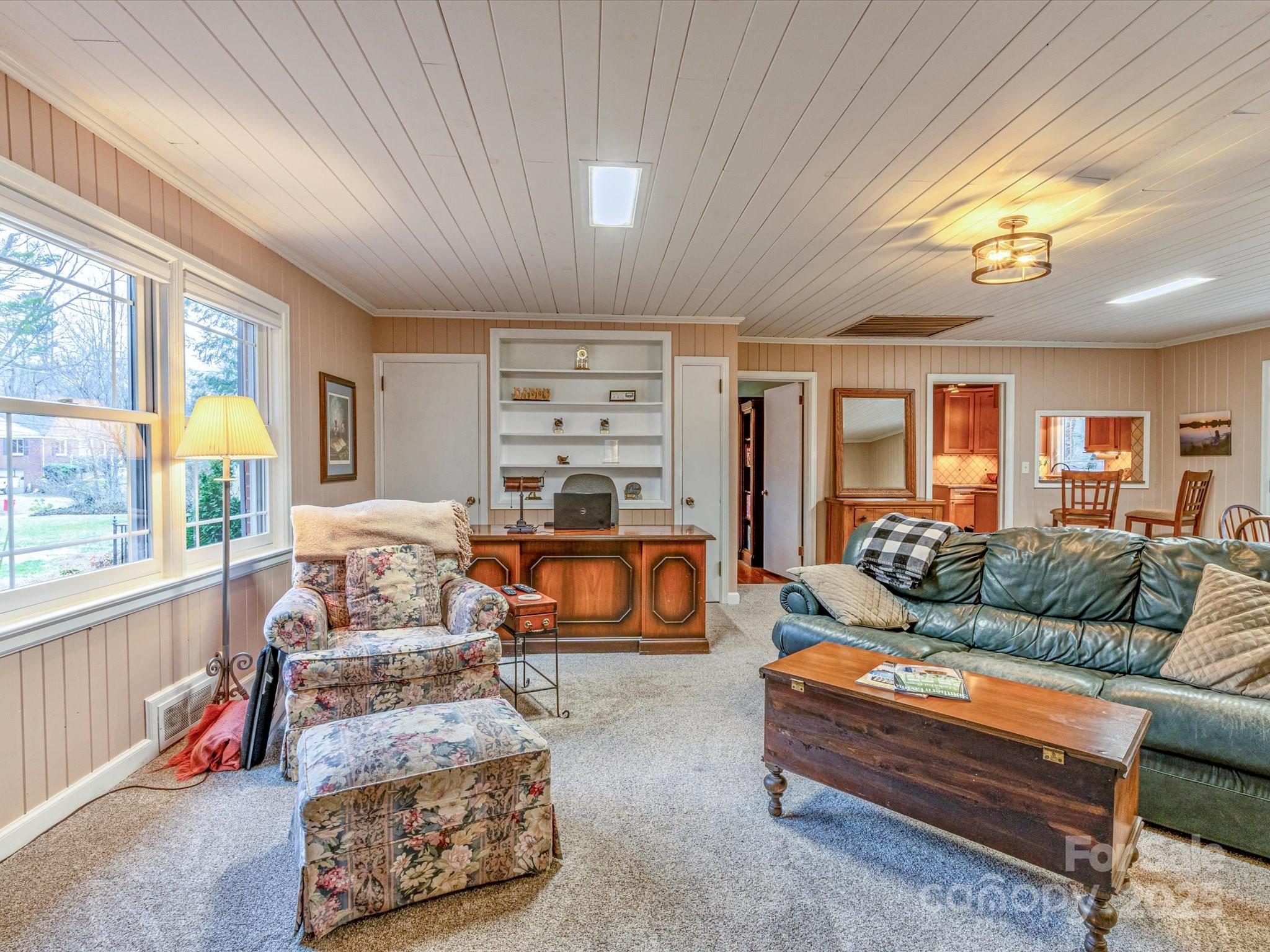 35 Windsor Road Asheville, NC 28804 - Photo 23 of 48 Gallery Image 23