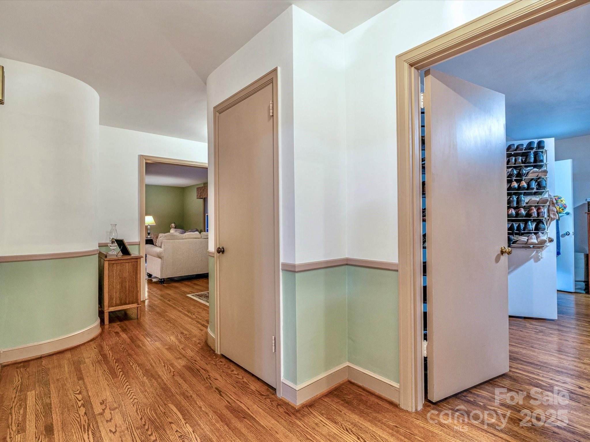 35 Windsor Road Asheville, NC 28804 - Photo 27 of 48 Gallery Image 27