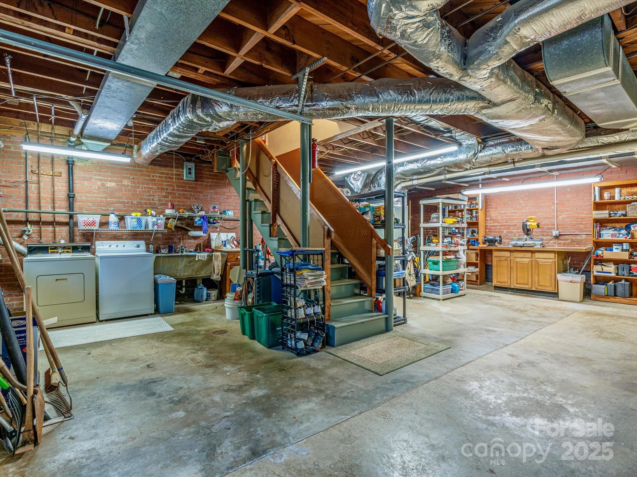 35 Windsor Road Asheville, NC 28804 - Photo 37 of 48 Gallery Image 37