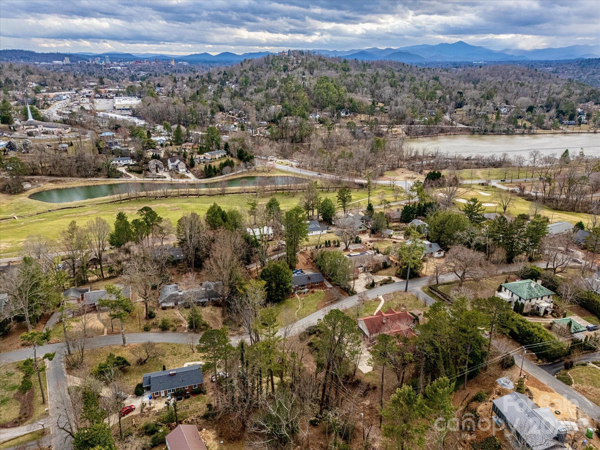 35 Windsor Road Asheville, NC 28804 - Photo 4 of 48 Gallery Image 4