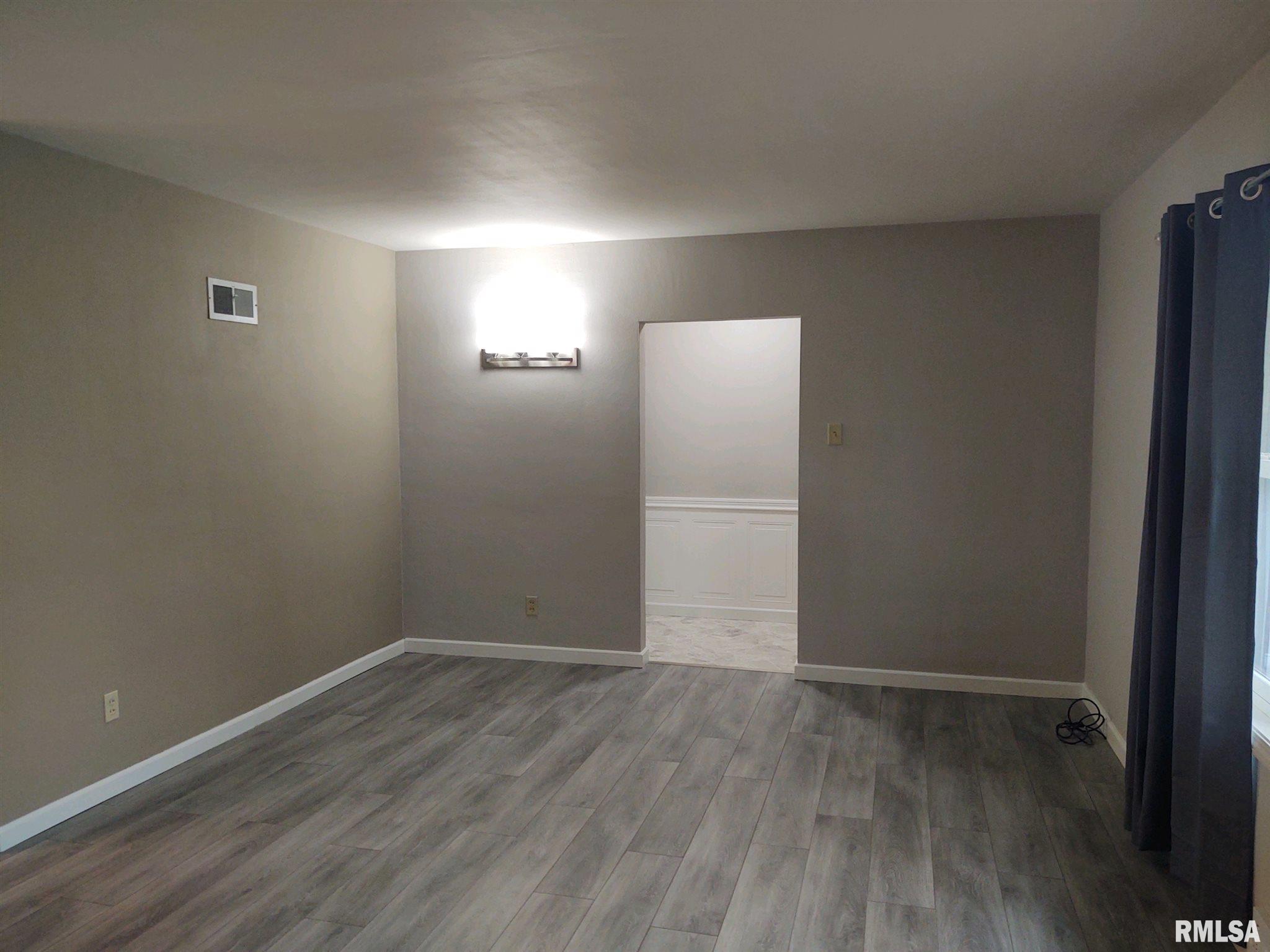 808 Sheridan Road Pekin, IL 61554 - Photo 5 of 33 Gallery Image 5