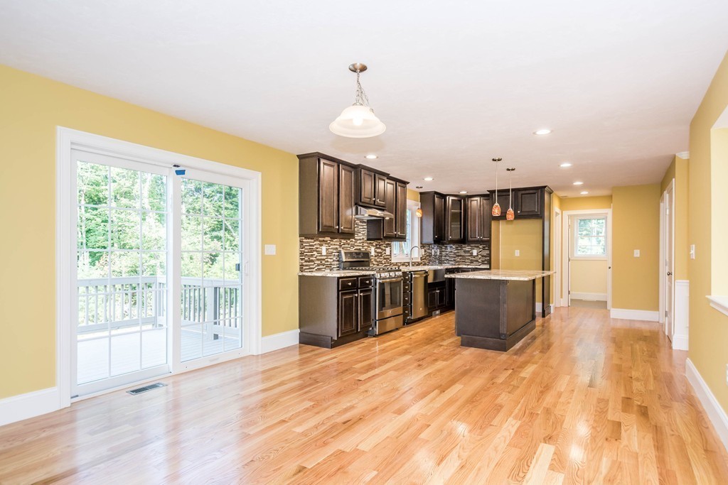 11 Fieldstone Lane Georgetown, MA 01833 - Photo 5 of 24 Gallery Image 5