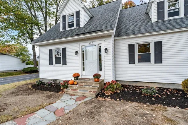 $529,900 | 212 Kearney Street, Manchester, NH 03104