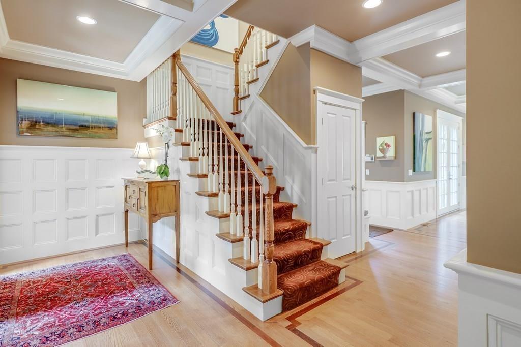 479 North Avenue Weston, MA 02493 - Photo 4 of 32