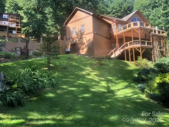 $995,000 | 446 Windridge Drive, Sugar Grove, NC 28679