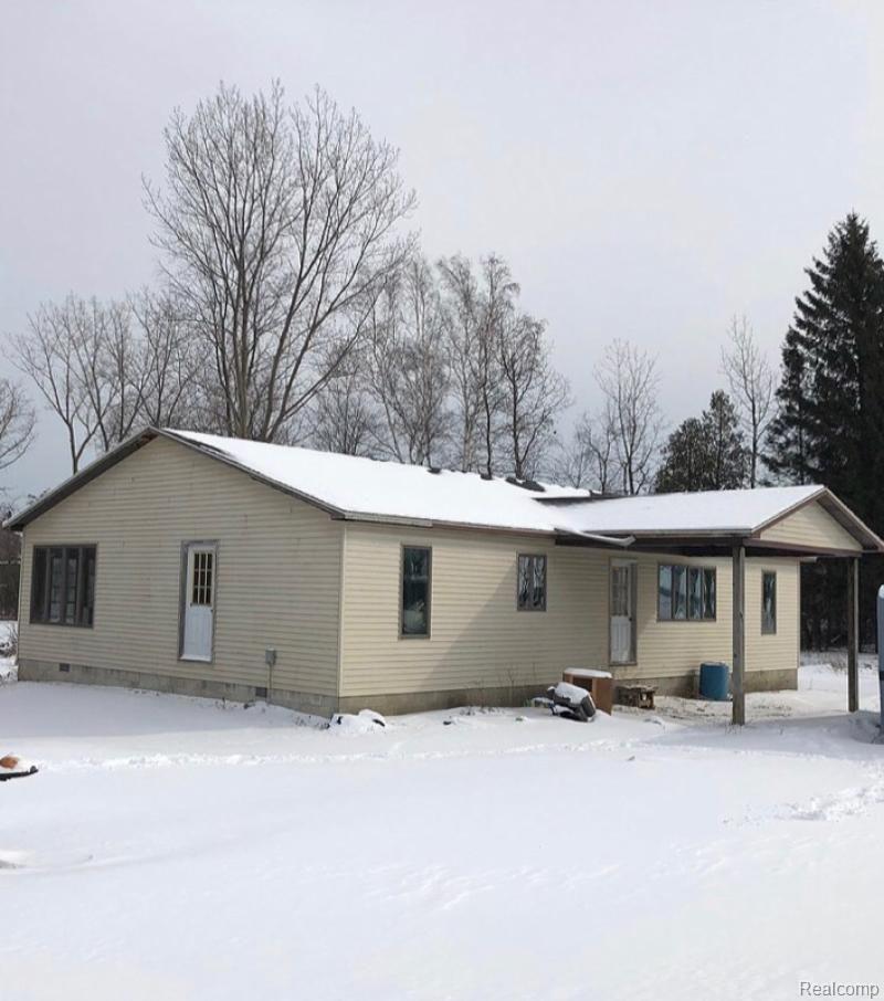 9262 North Lakeshore Road Port Austin, MI 48467 - Photo 1 of 11 9262 Lakeshore main.jpg