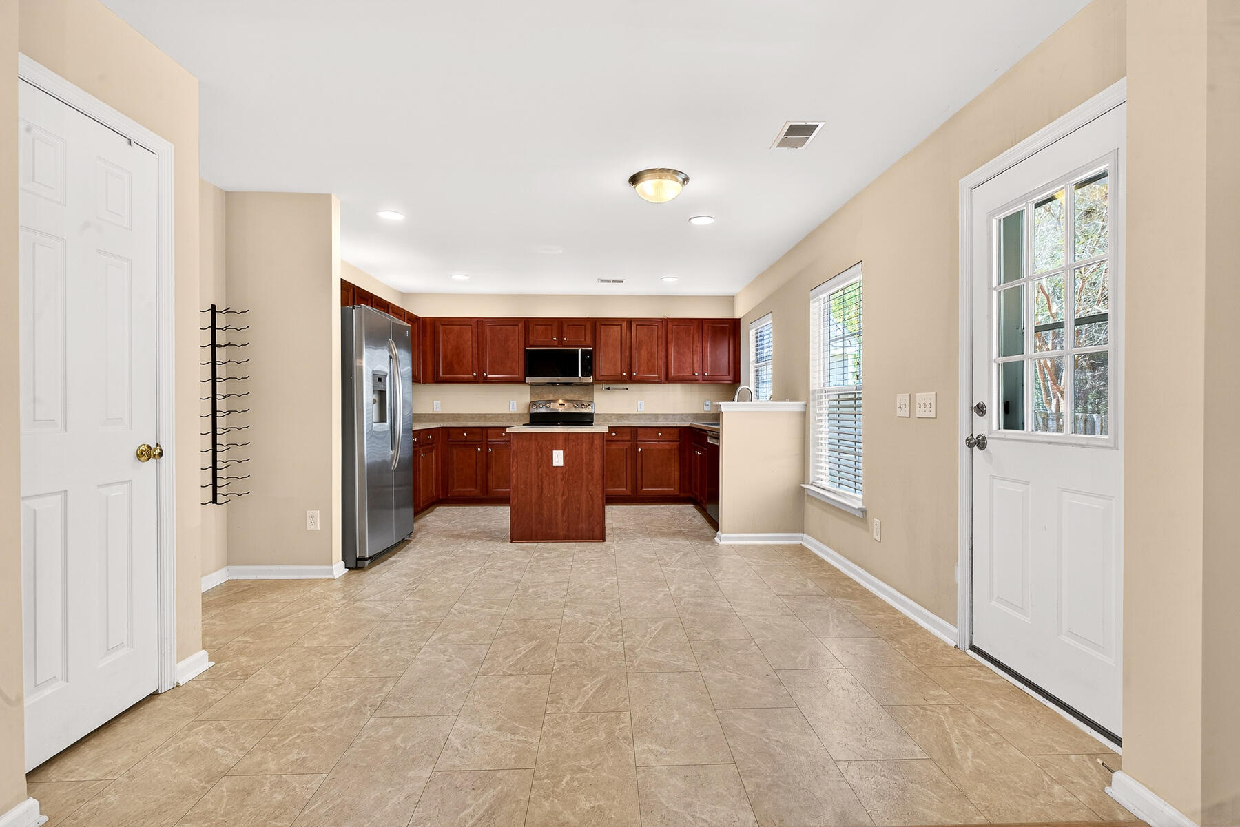 110 Avalon Road Summerville, SC 29483 - Photo 11 of 36 AP-29