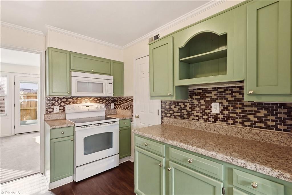 4822 Tower Road, Unit C Greensboro, NC 27410 - Photo 13 of 48 Kitchen