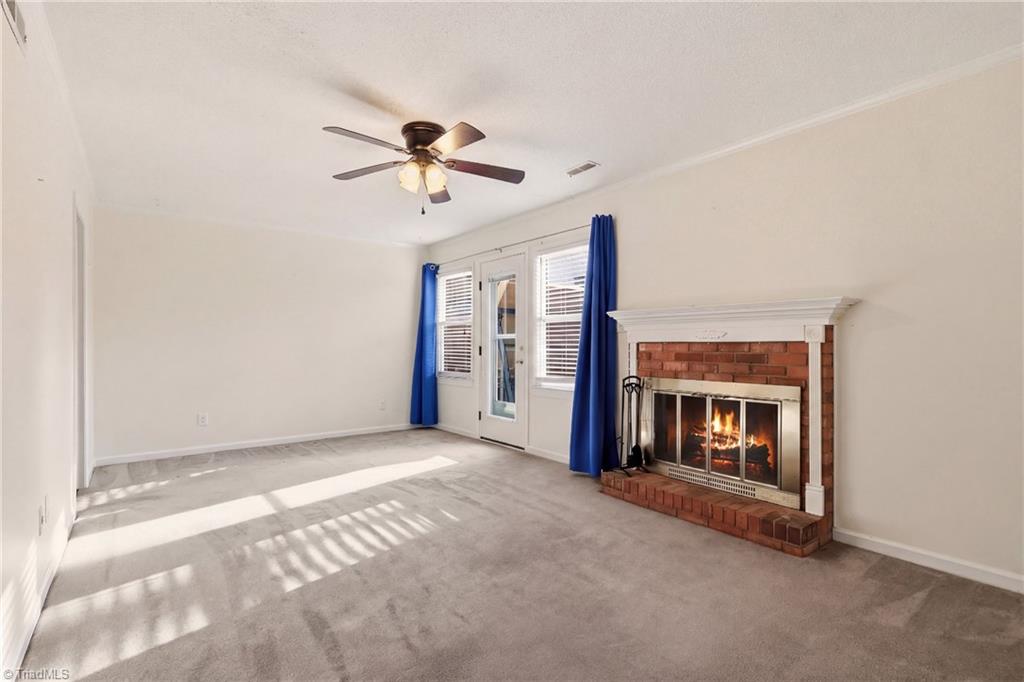 4822 Tower Road, Unit C Greensboro, NC 27410 - Photo 17 of 48 Living Room
