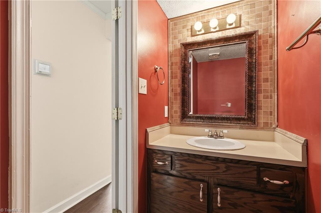 4822 Tower Road, Unit C Greensboro, NC 27410 - Photo 21 of 48 1/2 Bath