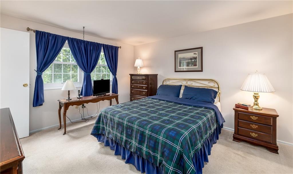 1075 Highfield Road Bethel Park, PA 15102 - Photo 18 of 25 Gallery Image 18