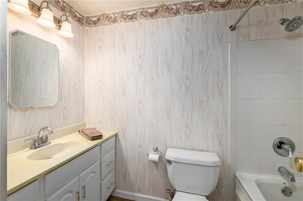 1075 Highfield Road Bethel Park, PA 15102 - Photo 23 of 25 Gallery Image 23