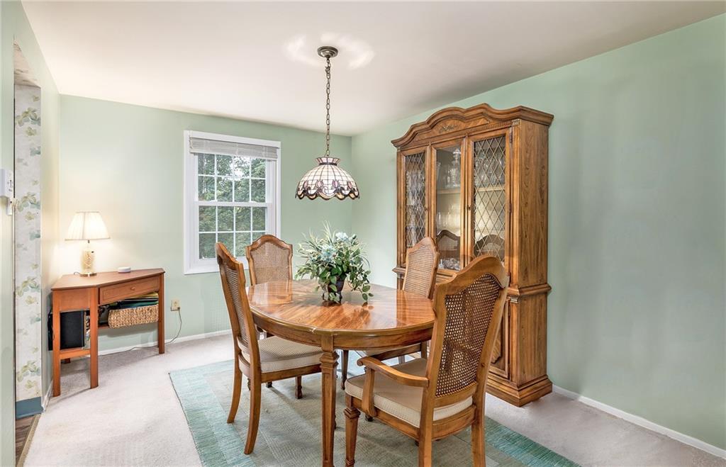 1075 Highfield Road Bethel Park, PA 15102 - Photo 9 of 25 Gallery Image 9
