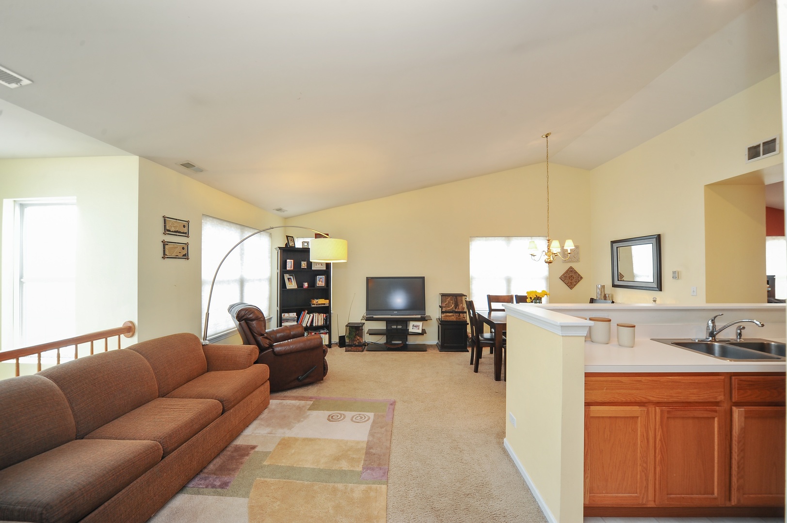 3123 Falling Waters Lane Lindenhurst, IL 60046 - Photo 2 of 16