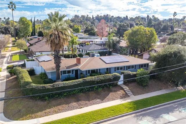 $869,000 | 1235 West Cypress Avenue, Redlands, CA 92373