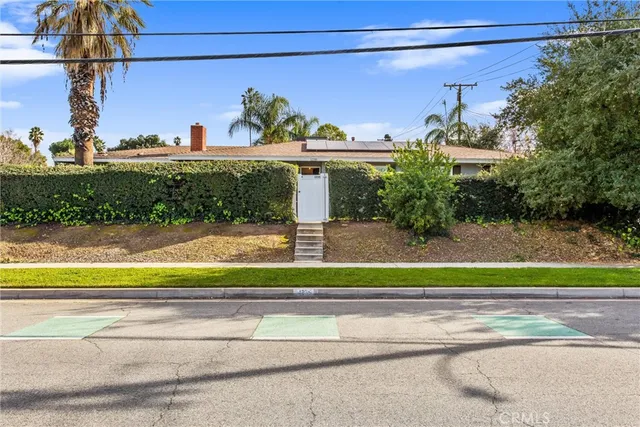 $869,000 | 1235 West Cypress Avenue, Redlands, CA 92373