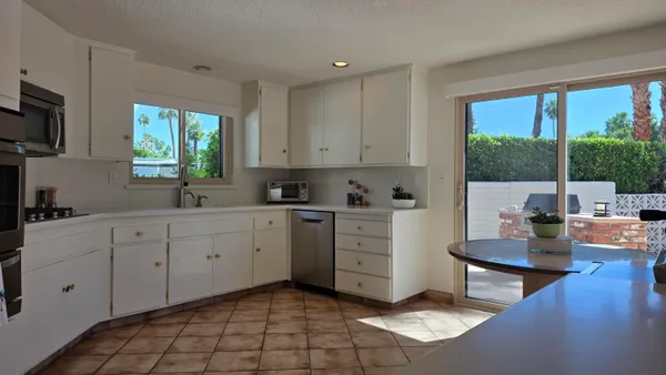 $7,500 | 1303 North Rose Avenue, Palm Springs, CA 92262