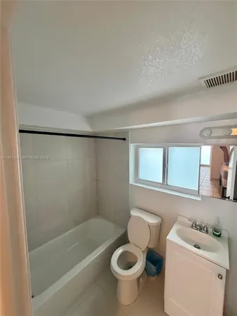 $1,500 | 1375 Northwest 84th Terrace, Unit A, Miami, FL 33147