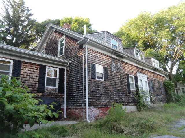 88 Reed Street Warwick, RI 02886 - Photo 2 of 25