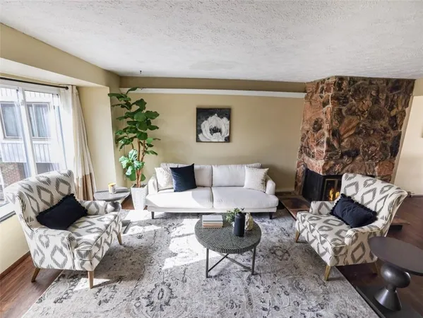 $1,495 | 109 Serendipity Drive, Coraopolis, PA 15108