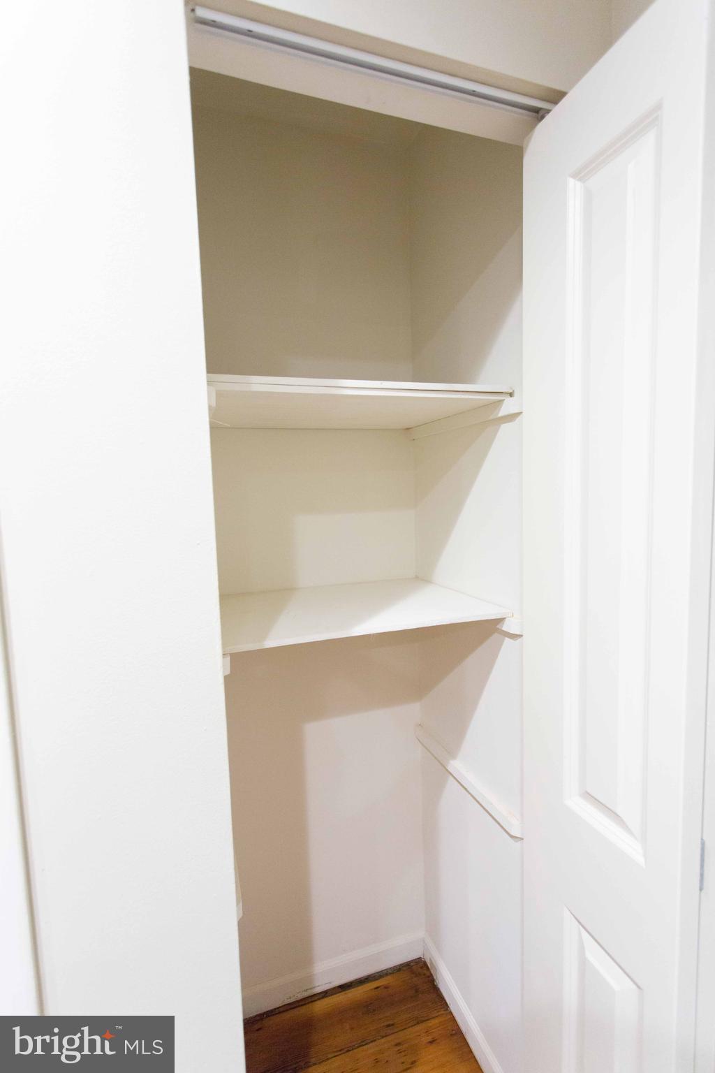 727 Spruce Street, Unit 1B Philadelphia, PA 19106 - Photo 11 of 18