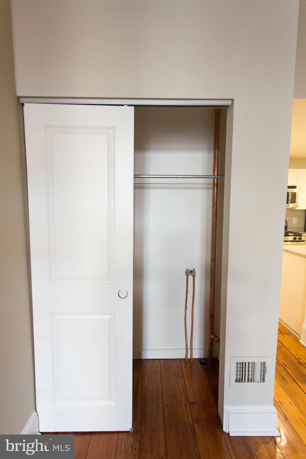 727 Spruce Street, Unit 1B Philadelphia, PA 19106 - Photo 5 of 18