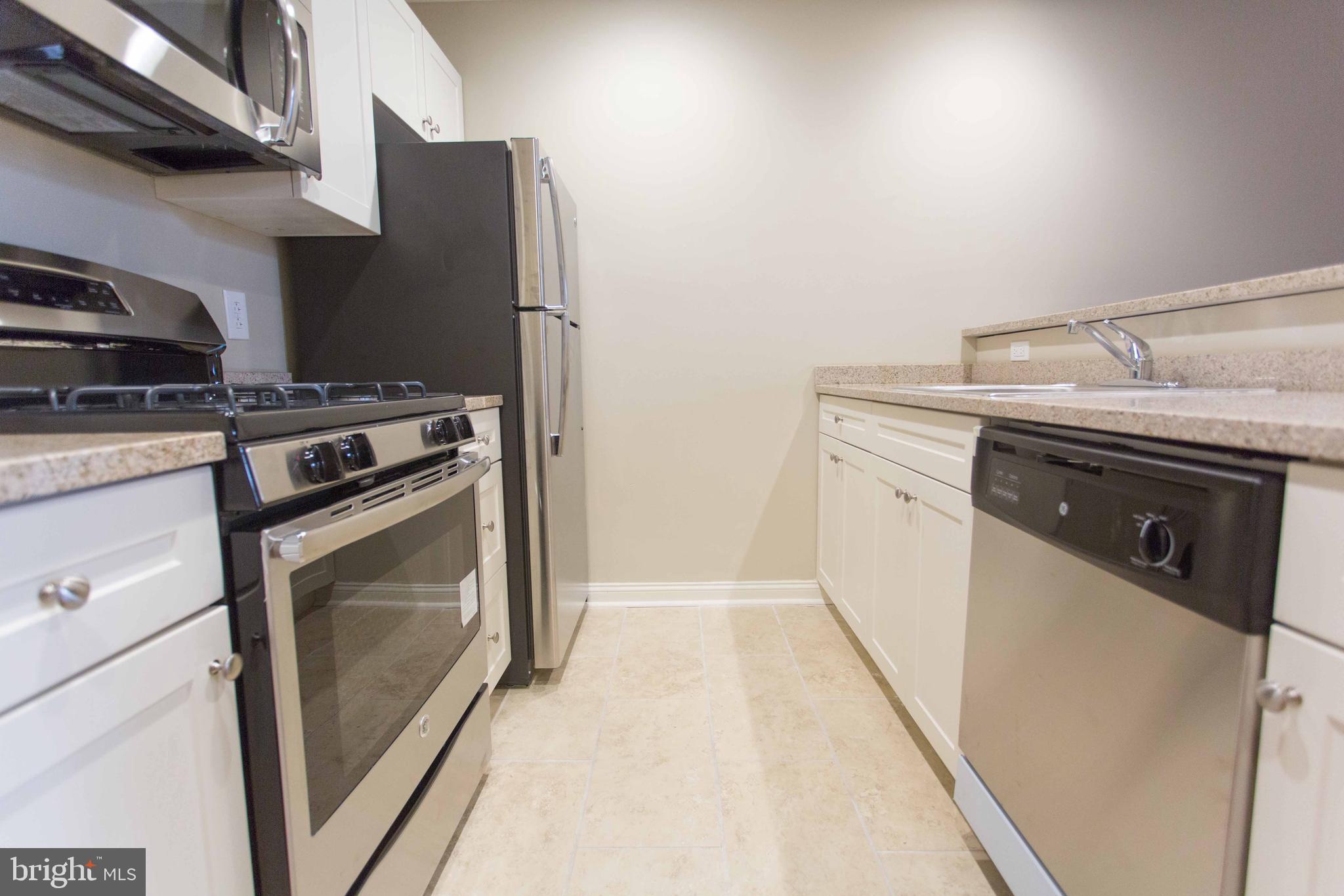 727 Spruce Street, Unit 1B Philadelphia, PA 19106 - Photo 8 of 18