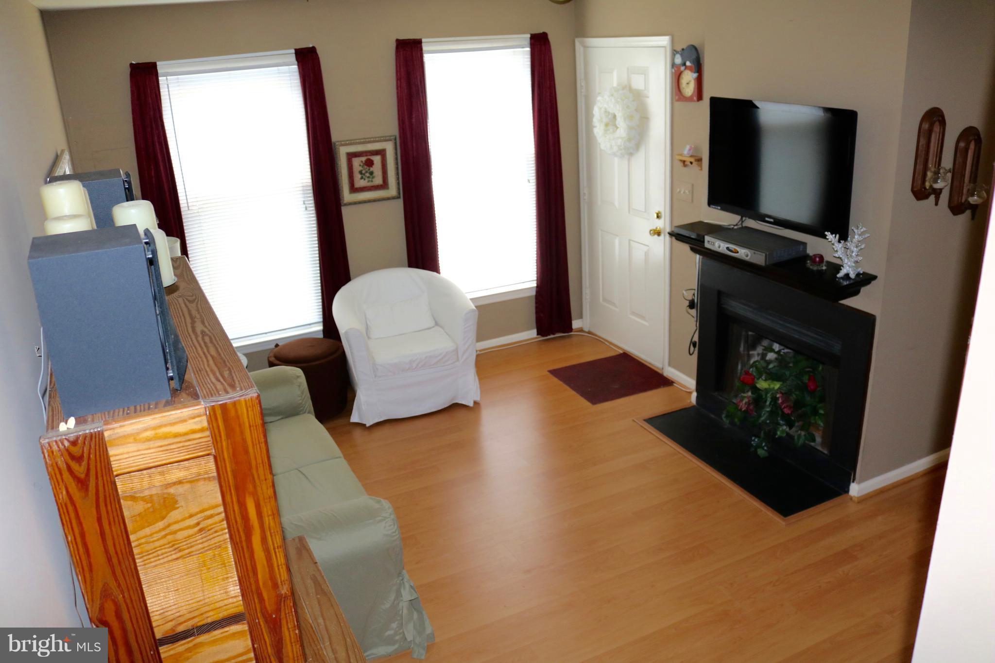 6033 Sunset Ridge Court Centreville, VA 20121 - Photo 5 of 21 Interior (General)