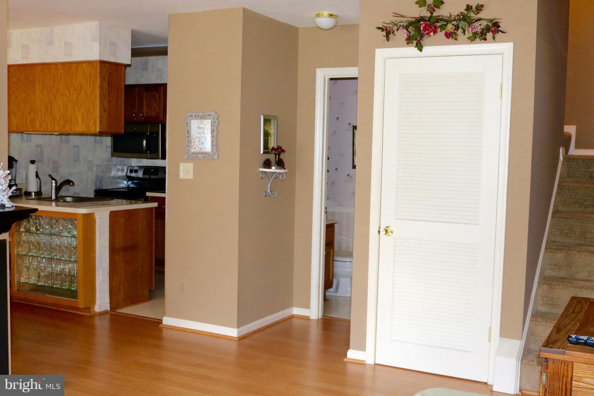 6033 Sunset Ridge Court Centreville, VA 20121 - Photo 6 of 21 Interior (General)